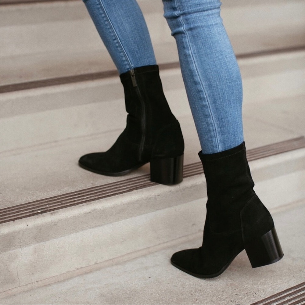 Aquatalia Tilly Suede Boots, size 9.5